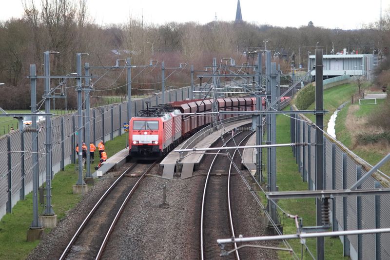Goederentrein met rookontwikkeling strandt in tunnel te Zevenaar
